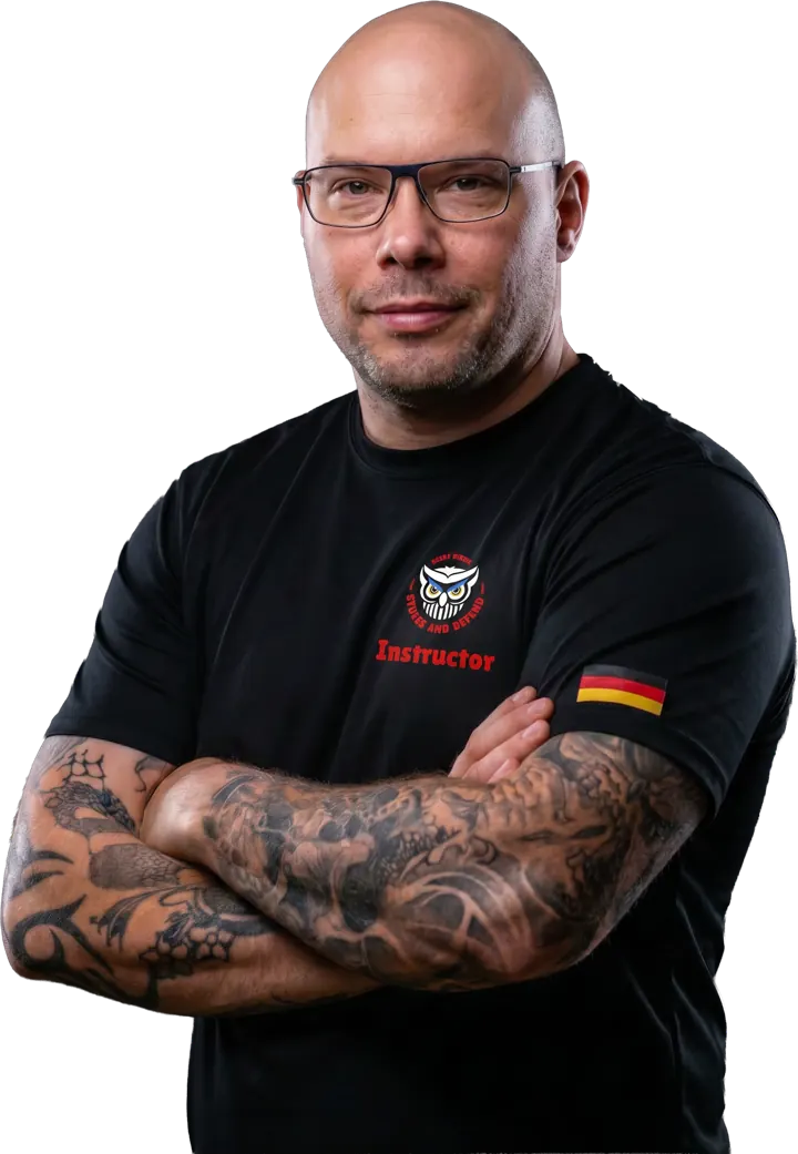 Sebastian Mohns, Trainer bei Strike and Defend